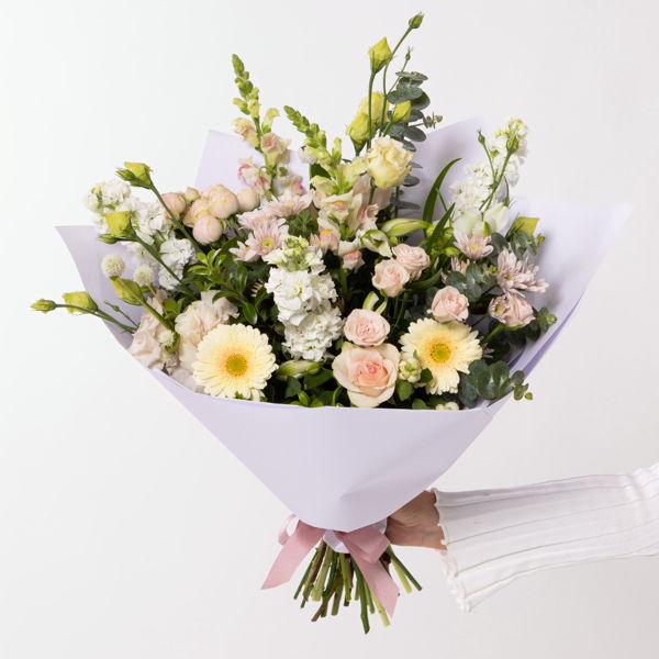 Mother's Day Pretty Bouquet_flowers_delivery_interflora_nz