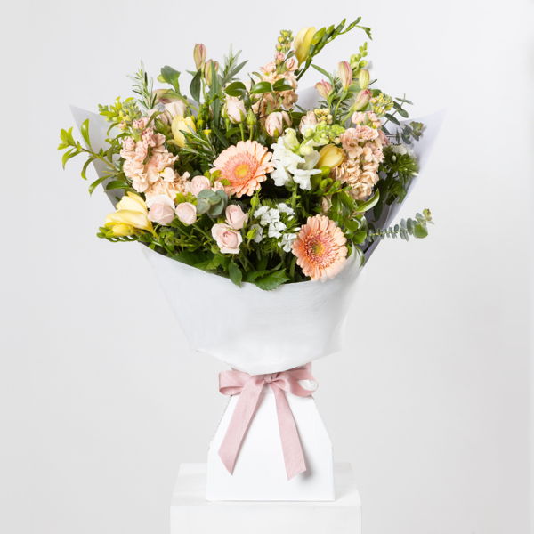 Pastel Bouquet In Water Filled Box_flowers_delivery_interflora_nz