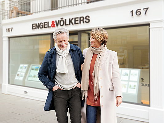  Ennetbaden
- Ehepaar kauft Immobilie mit Engel & Völkers