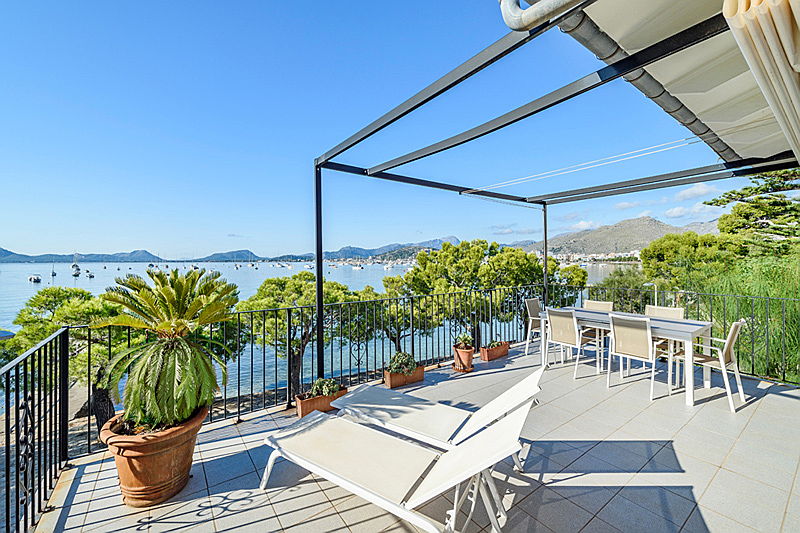  Pollensa
- Exclusive, 4-bedroom, seafront apartment for sale
