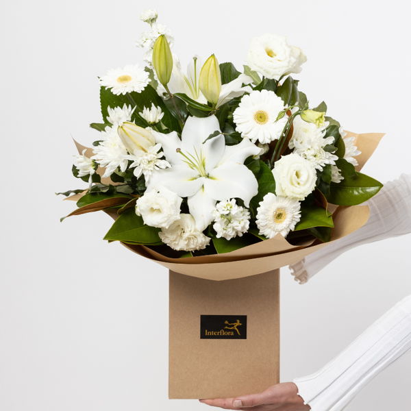 Neutral Bouquet_flowers_delivery_interflora_nz