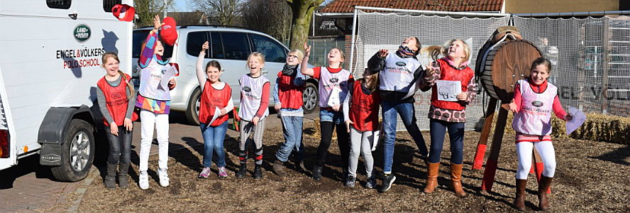 Hamburg
- BILD 8 Kids Feriencamp.jpg