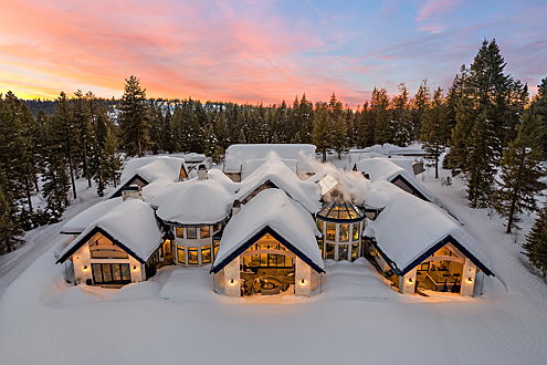  Flims Waldhaus
- Exclusive residence in the mountains of Idaho