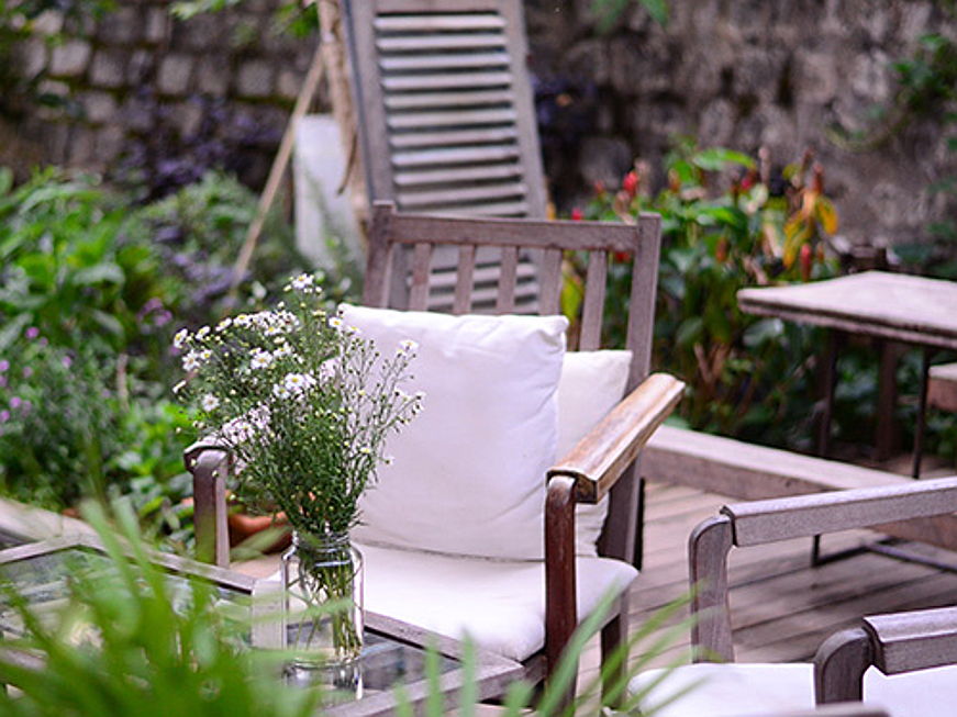  Taormina
- Pour transformer votre jardin en oasis de bien-être, suivez les dernières tendances des meubles de jardin de 2021. Découvrez-en davantage dans le blog !