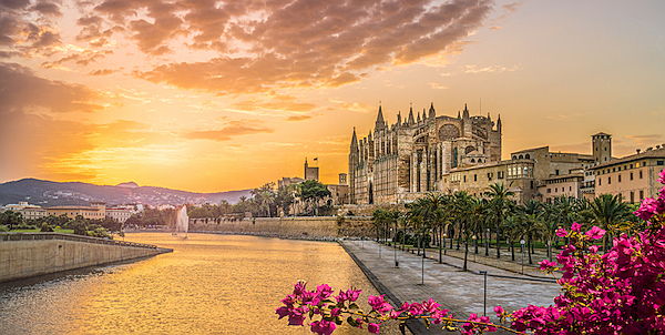  Balearic Islands
- Kathedrale, Palma de Mallorca