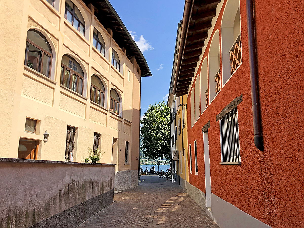  Lugano
- Caslano