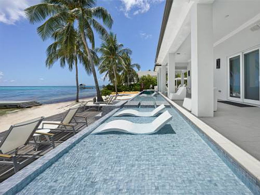  Zug
- Holiday properties: International clients drive demand to a high in the Caribbean