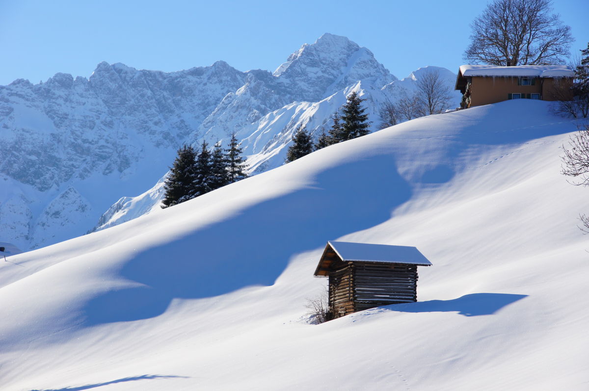 3 Sterne Hotel mitten in den Bergen, Vorarlberg für Ihren Sommerurlaub oder Winterurlaub