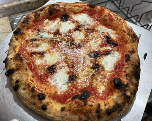 Corsi di cucina San Pietro in Bevagna: L'arte della pizza: tecniche e segreti per impasti perfetti