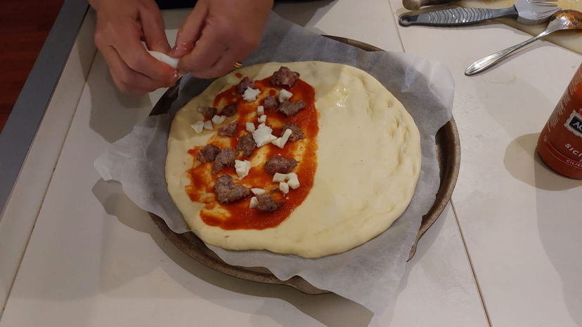 Corsi di cucina Firenze: Prepara diversi tipi di pizza e tiramisù con una Cesarina