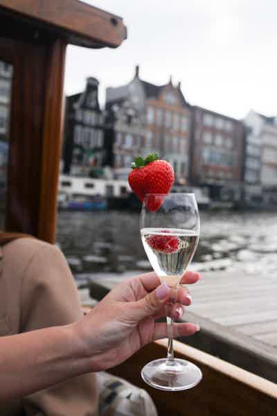 Amsterdam Champagne Private Canal Cruise - photo 5