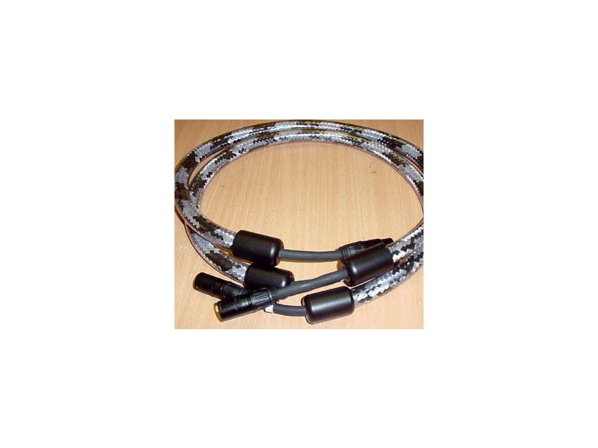 Straightwire Straight Wire Crescendo II 1m balanced pair XLR- like new!