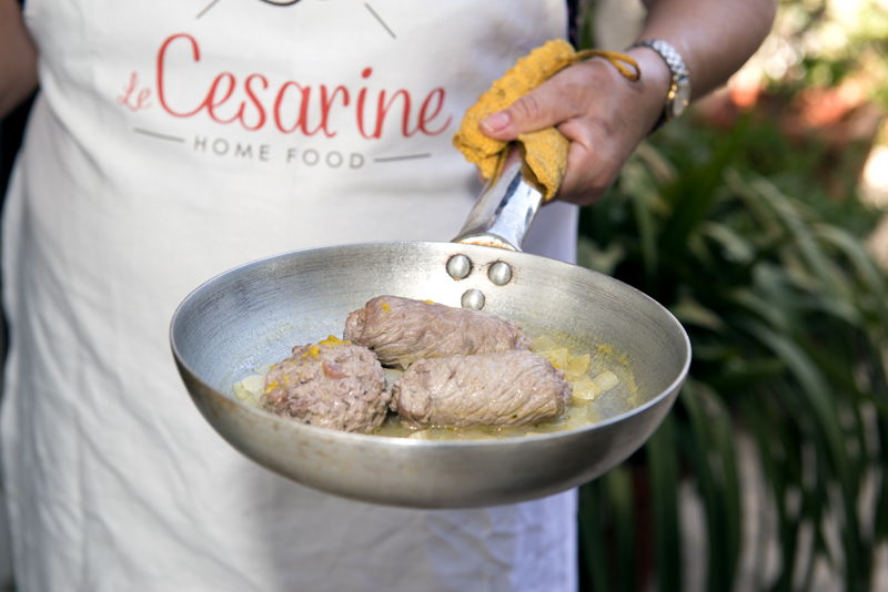 Learn how to prepare three local recipes from scratch with your Cesarina and discover the secrets of local cuisine.