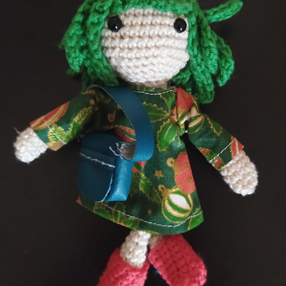 Noëlle doll and her wardrobe - Crochet and sewing pattern