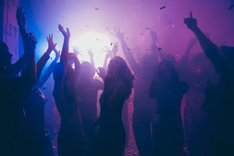 Amsterdam: Original Pub Crawl Party with VIP Entrance