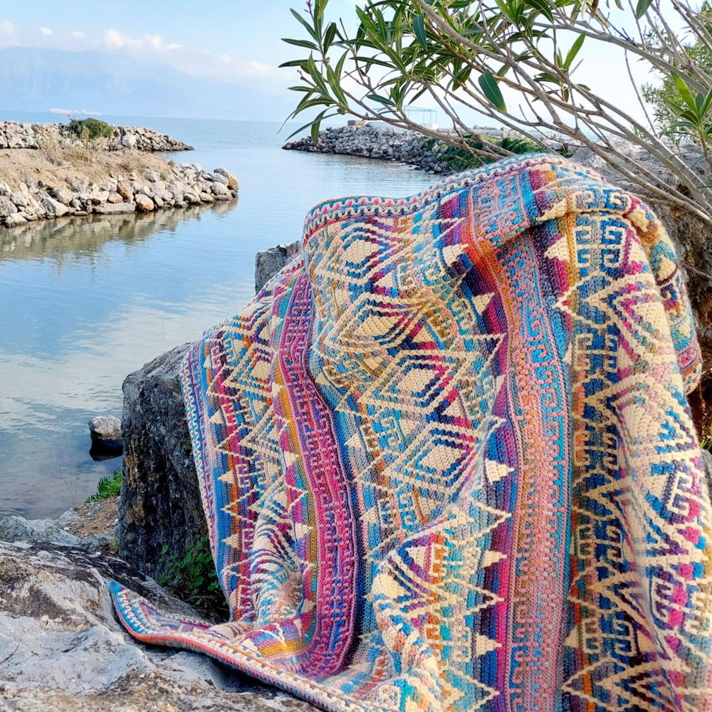 ANCIENT STORIES. Overlay mosaic crochet blanket pattern
