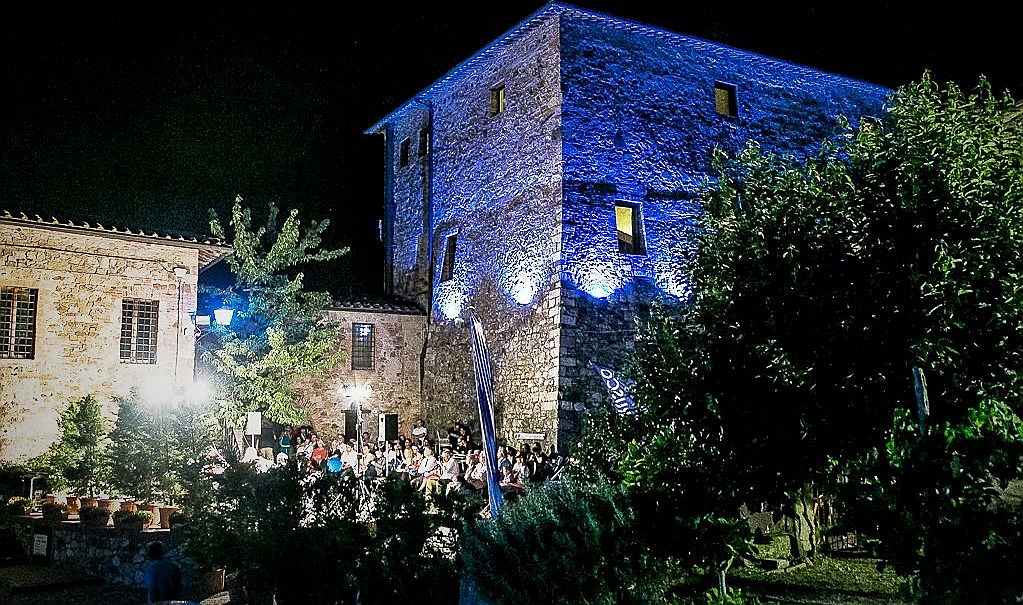  Siena (SI) ITA
- Bluetrusco, l'unico evento sulla cultura etrusca, si terrà presso il Castello di Murlo, in provincia di Siena