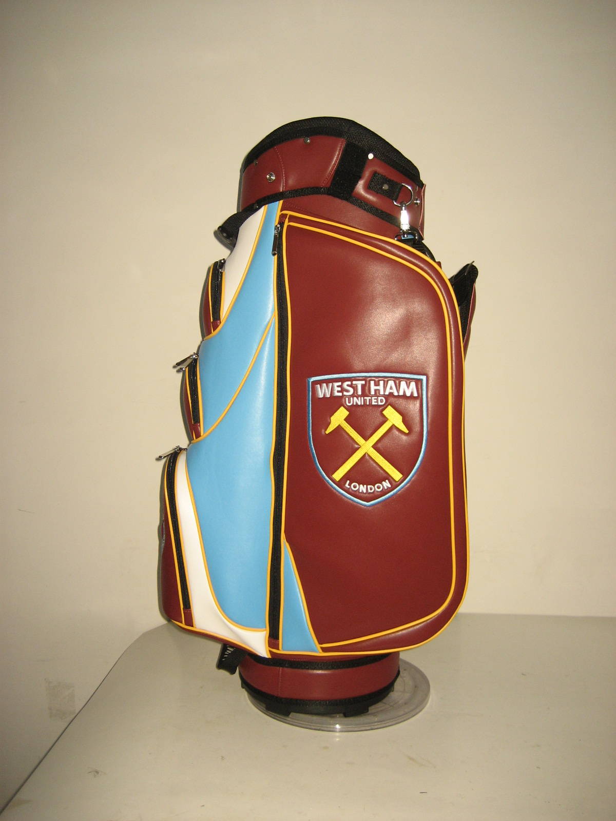 Customised football club golf bags by Golf Custom Bags 64