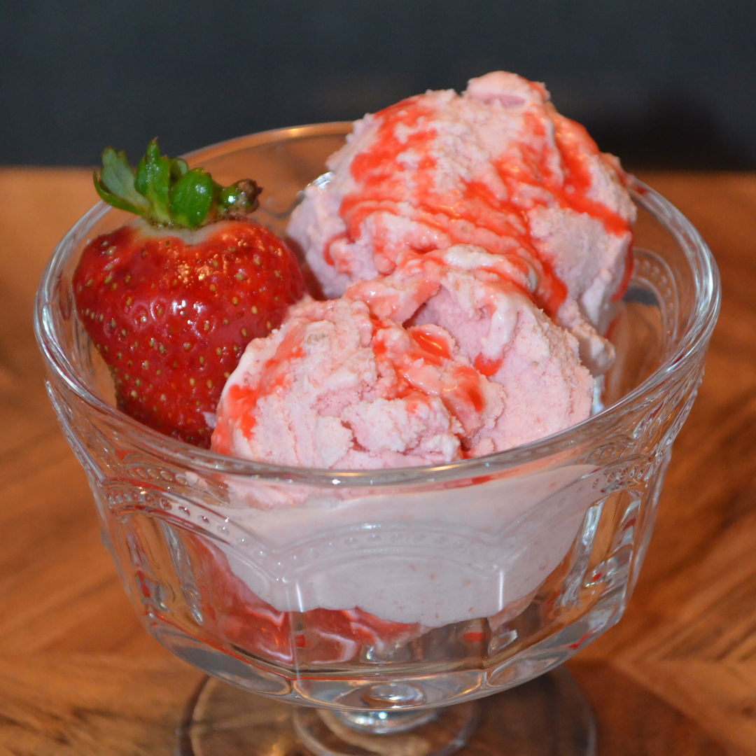 Date: 2 May 2020 (Sat)
2nd Ice Cream: Homemade Strawberry Ice Cream [332] [160.5%] [Score: 9.8]
Cuisine: American
Dish Type: Ice Cream