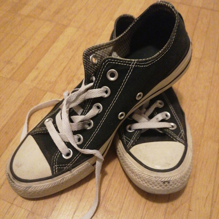 Schwarze Converse Schuhe