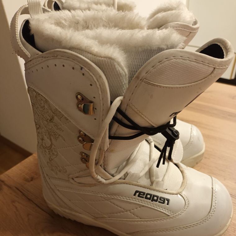 Snowboard Boots weiss 