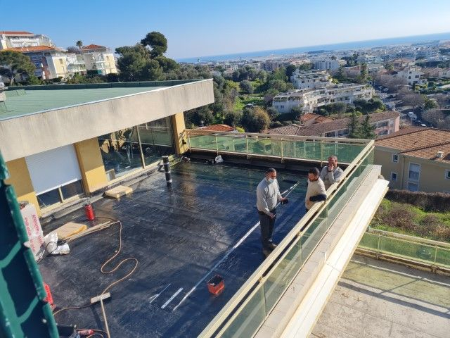 Intervention sur l’étanchéité du bâtiment — photo 3 sur 4 — CEG TOITURE