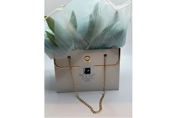 Montego Bay Candle/Melt Handbag Flower Bouquet - Image 5