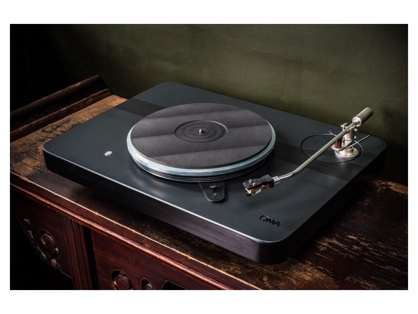 OMA Oswald Mills Audio Anatase turntable Comes with Schick tone arm