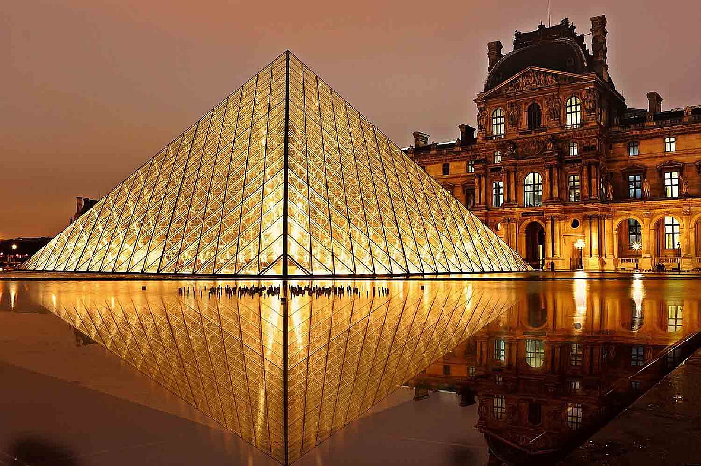  Paris
- Immobilier Paris 1er arrondissement - Musée Louvre - Engel Volkers