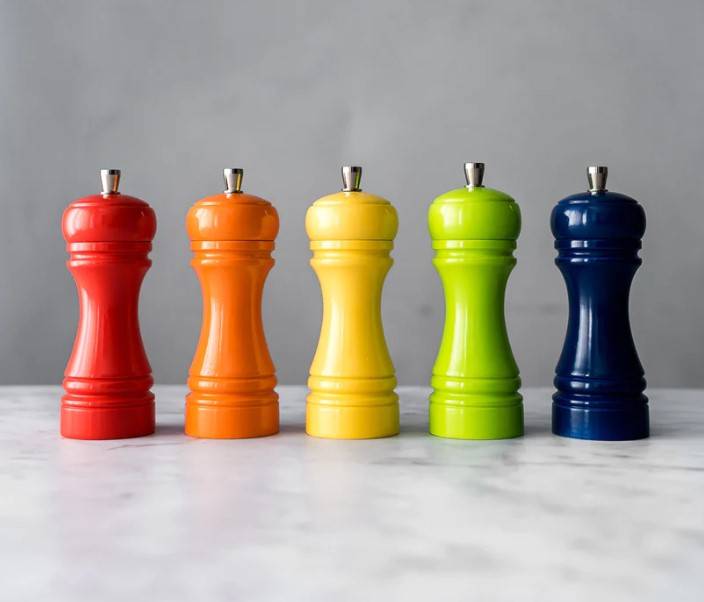 different color peppermills