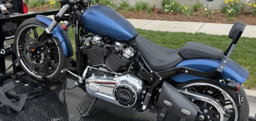 2018 HARLEY-DAVIDSON FXBRS ANX 115TH ANNIV BREAKOUT 114 motorcycle for rent near VERNON HILLS, IL