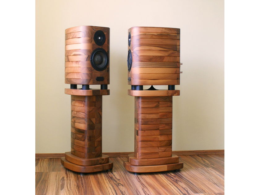 Acoustic Preference GRACIOSO 1.0 ST -NEW pair-Handcrafted in EU!