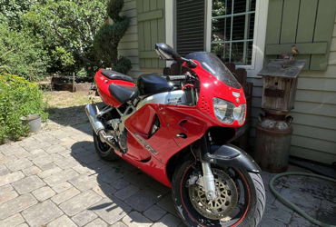 1996 HONDA CBR900RR FIREBLADE motorcycle for rent near Redding, CA
