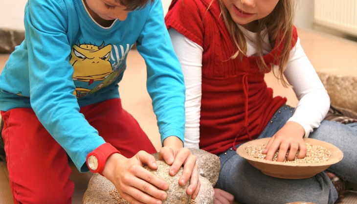 archäologisches museum hamburg bauerbrot nach steinzeitart