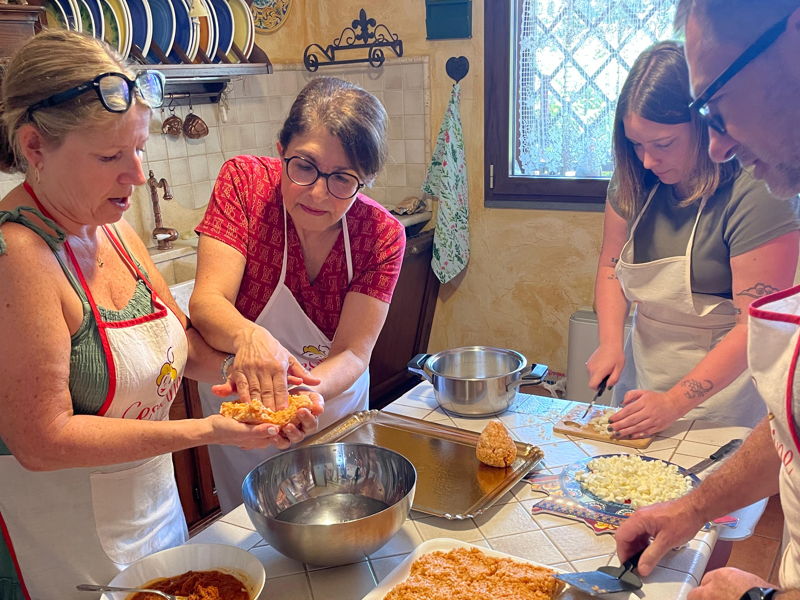 Corsi di cucina Pedara: Corso di cucina:tradizione e gusto sotto il vulcano Etna