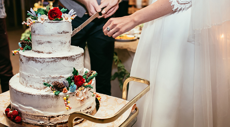 Why Do Wedding Cakes Cost More than Birthday Cakes?