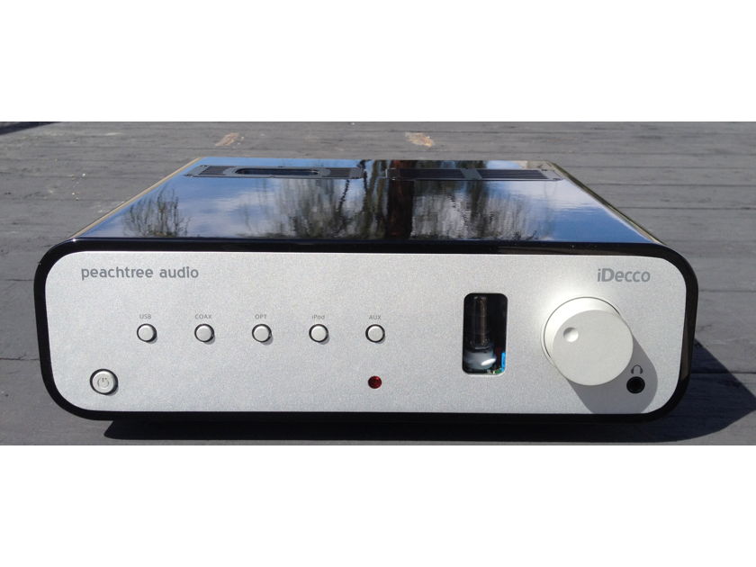 Peachtree Audio iDecco 40wpc Hybrid-Integrated