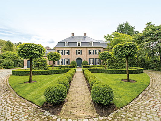  Balearic Islands
- Unique villa in manor-house-style in Belgium