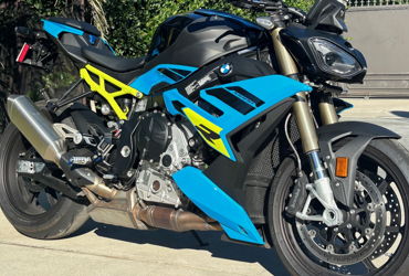 2025 BMW S 1000 R motorcycle for rent near Pasadena, CA