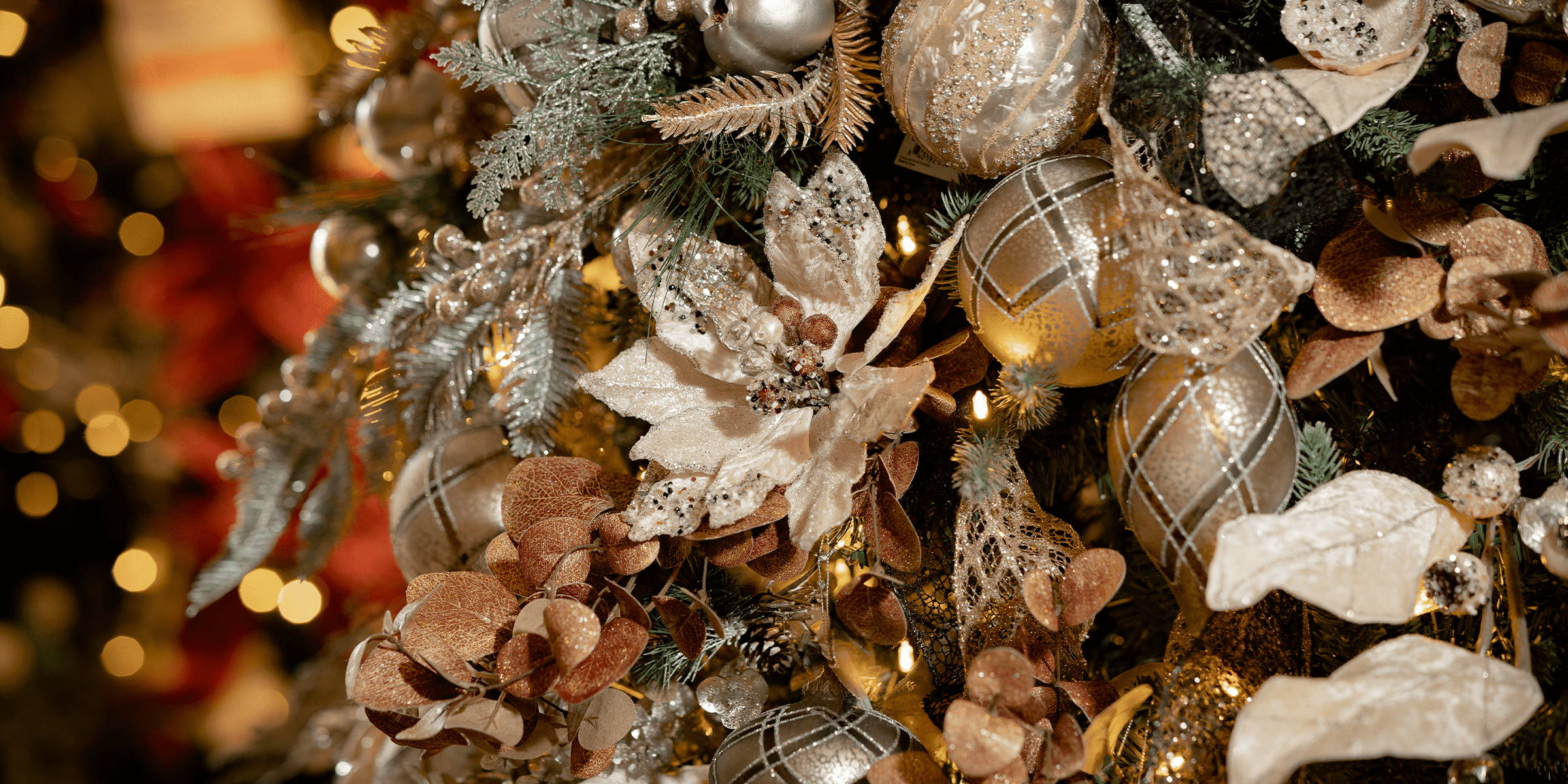 shades of platinum, gold, and silver Christmas tree decorations