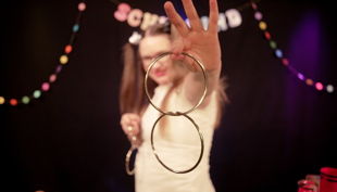 kinderzaubershow mit miss edith und ihrem ringspiel