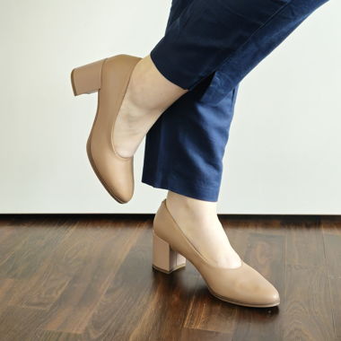 Clarks cream beige leather heels (38)