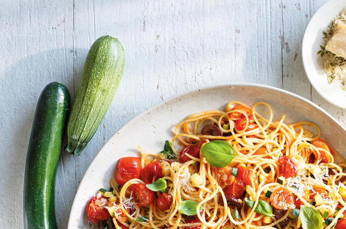 Spaghettis aux tomates cerises et aux courgettes