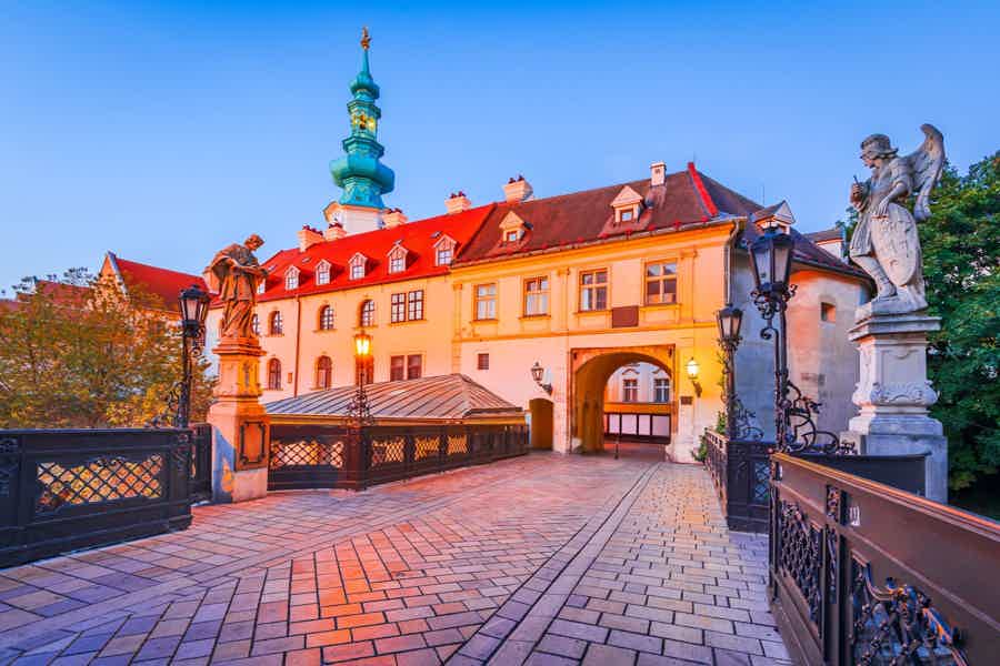 From Bratislava: Budapest Guided One Day Trip - photo 2