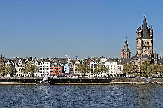  Köln
- Unsere Makler berechnen die richtige Nutzfläche, Wohnfläche, Verkehrsfläche und Funktionsfläche Ihrer Kölner Immobilie