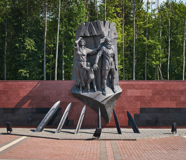 Экскурсия по Брянску с посещением мемориального комплекса «Хацунь»