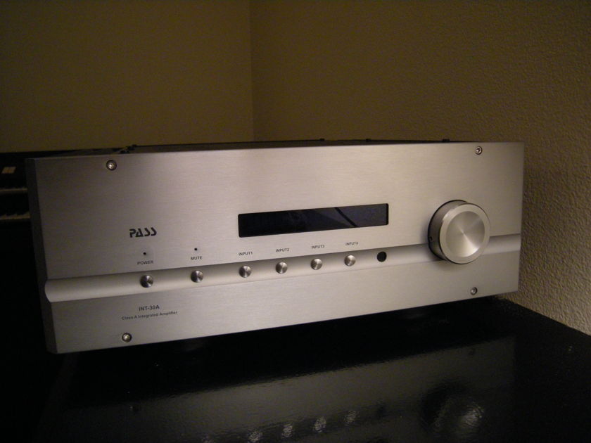 Pass Labs INT-30A Integrated Amplifier