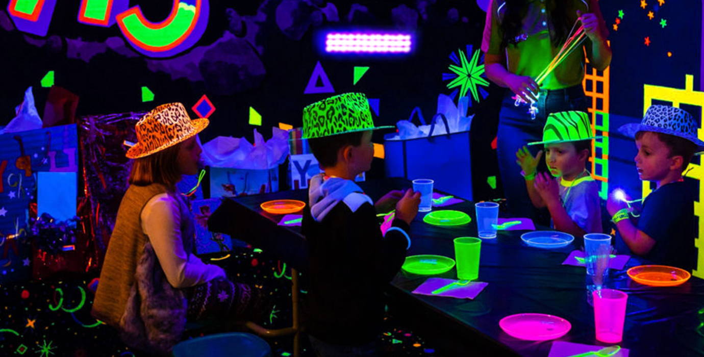 black light fixtures for child party