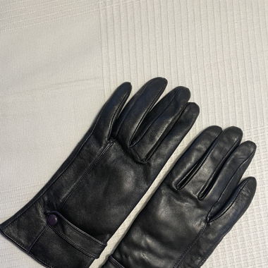 leather gloves