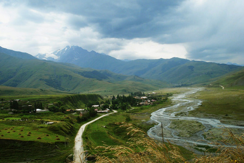 Северная Осетия: Кармадон, Даргавс, монастырь и Мидаграбинские водопады
